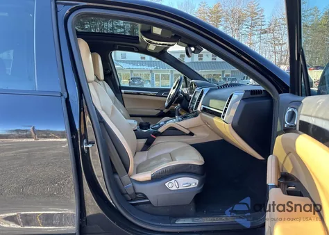 2016 Porsche Cayenne E-Hybrid S из США, поврежденный, VIN WP1AE2A23GLA64607